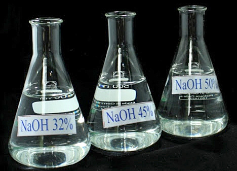 naoh-45-la-chat-long-trong-suot